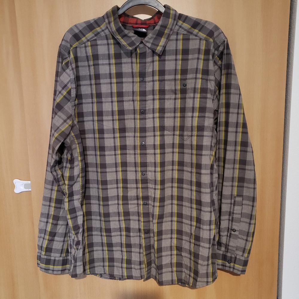 The North Face Button Down Dress Shirt Casual Green and Grey Plaid Awesome Best